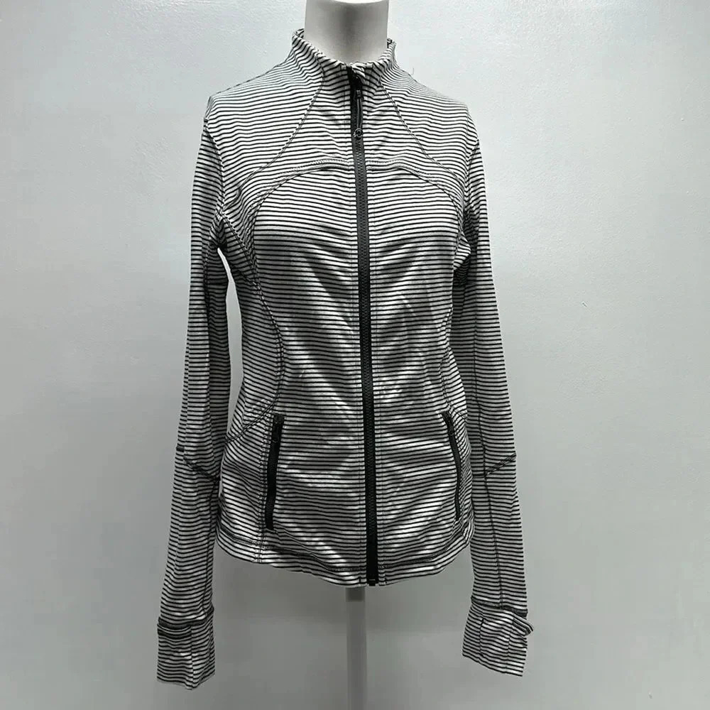 Lululemon Forme Jacket Full Zip Cuffins Hyper Stripe Angel Wing Gray White 8